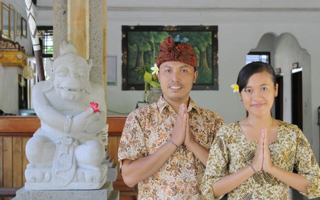 Airy Amlapura Raya Candidasa Bali