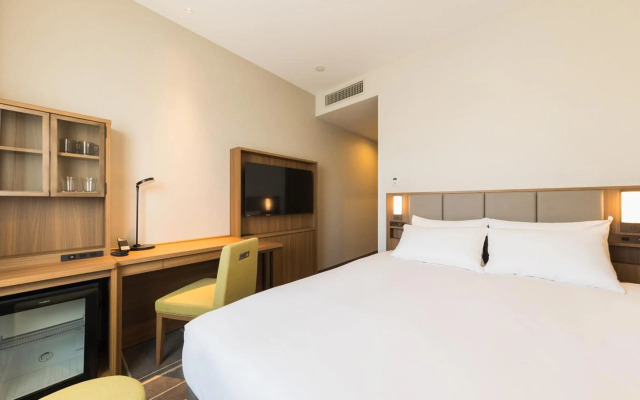 JR-East Hotel Mets Mejiro