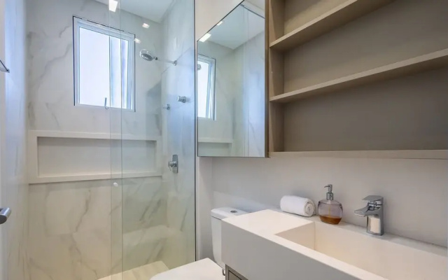 Sophisticated Stay 200m From Praia Brava - EHI