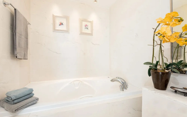 Serviced 1 Bed Panoramic Skyvillas