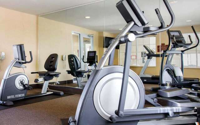 Sleep Inn & Suites Evansville - Casper