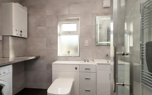 Huge 1-bed Apartment in Kent