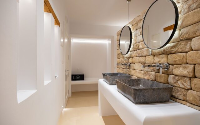 Utopia Suites by Anna Platanou - Adults only