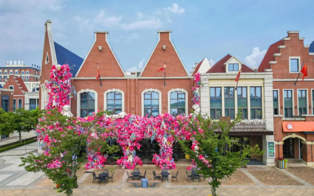 hotelImage