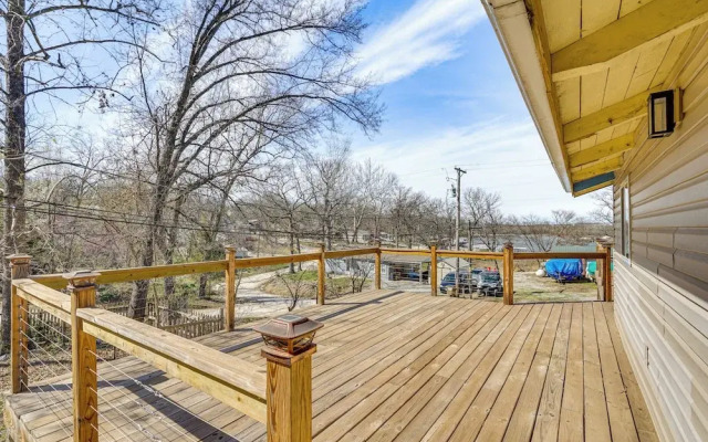 < 1/2 Mi to Marina: Missouri Lake Getaway