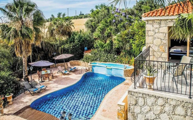 Villa Anna Argaka