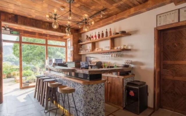 Floral Hotel Yuequ Yunshang