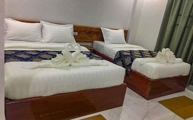 NuttyPhoy Hotel