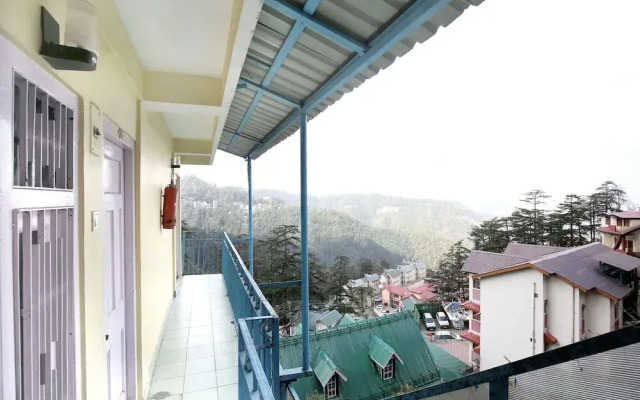 Meridian House  by OYO Rooms