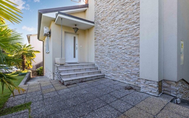 Awesome Home in Malinska With Wifi and 3 Bedrooms