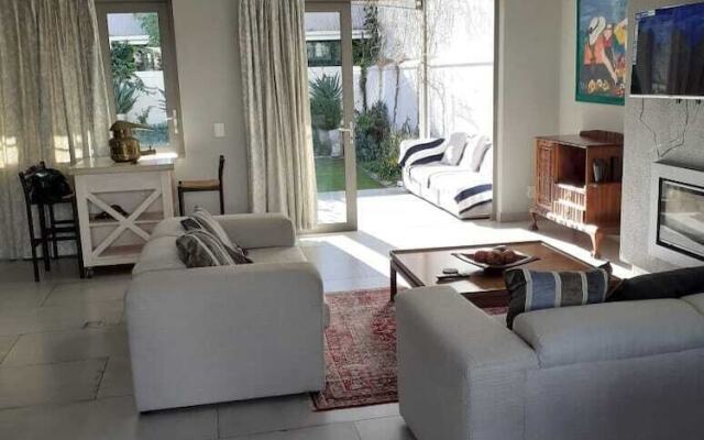 Le Petit Village Gem