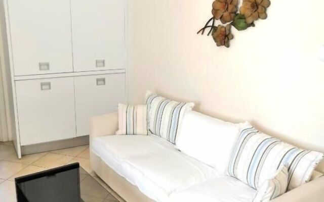 Artemisia Apartment