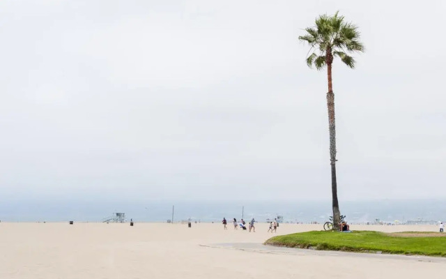 Wavecrest Walk Street by Onefinestay
