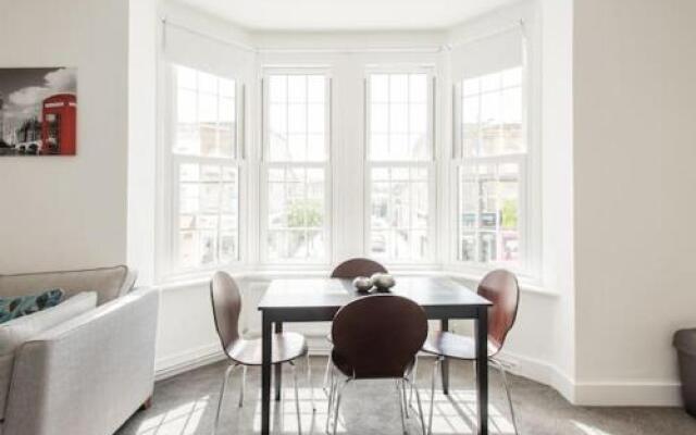 Kennington Apartment A/Apartment