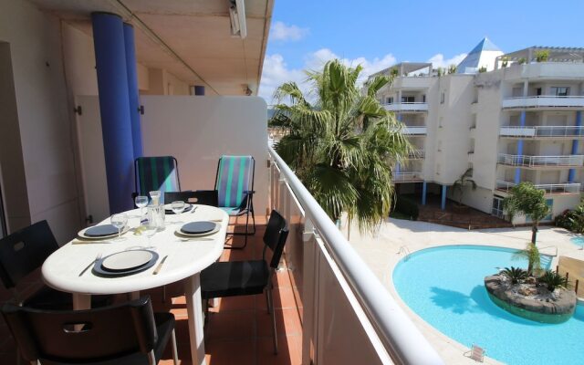 Apartment Complex With Communal Pool in Santa Margarita
