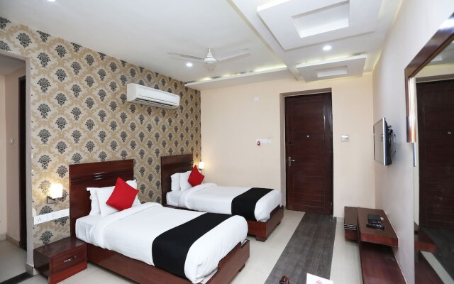 Capital O 4535 Hotel Uma Palace