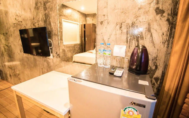 Bad Boys Guesthouse Patong