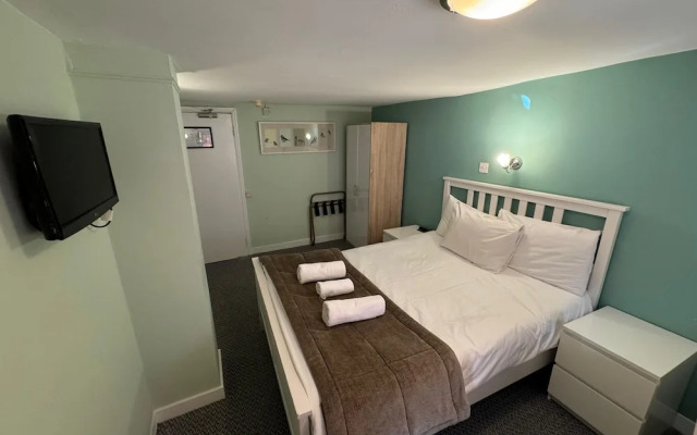 The George Hotel
