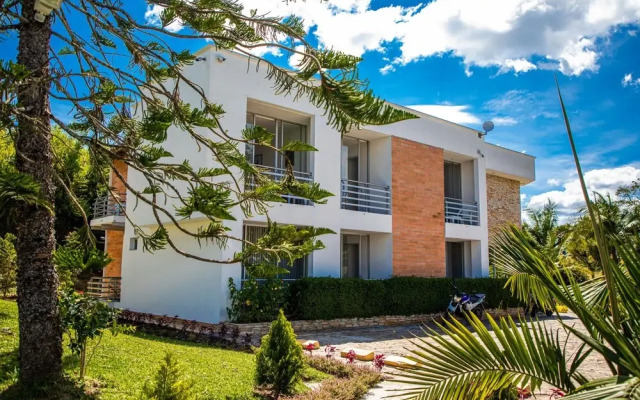 Hevilat Hotel Paraiso de Oriente
