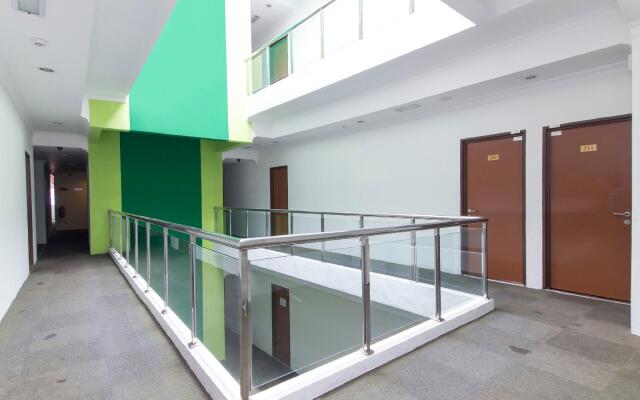 OYO 90422 T-signature Hotel Kuala Lumpur