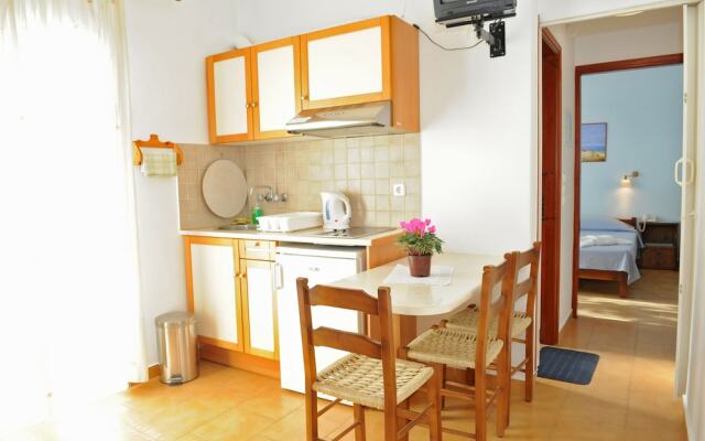 Tilemachos Rooms & Studios