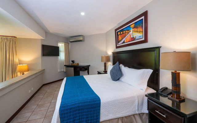 Papagayo Golden Palms Beachfront Hotel