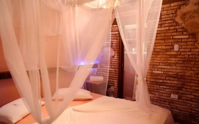 Sombrilla ft Mansion Cantero - Adults Only