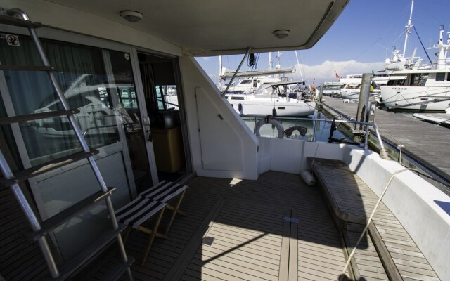 Marina Santelena Resort