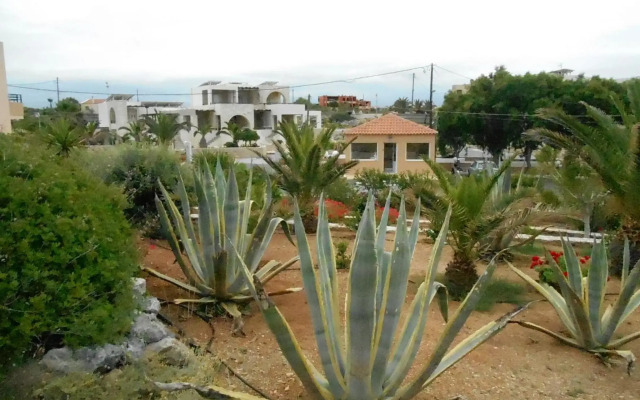 Nanakis Beach Hotel