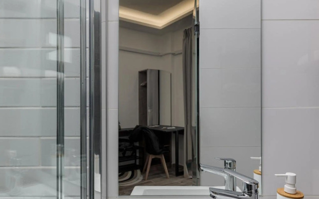 Stylish and Modern Studio - Miltos