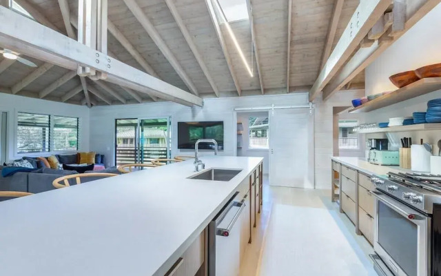 Haena Place 3 Bedroom Home by RedAwning