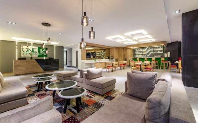 Cosmos 116 Hotel