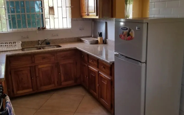 Holiday House at Villa Montego