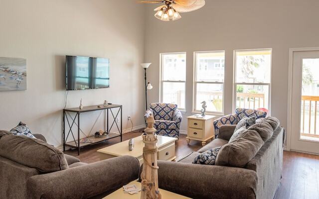 Sol Searcher - 4 Br Home