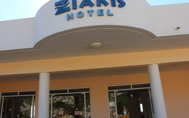 Ziakis Hotel & Studios