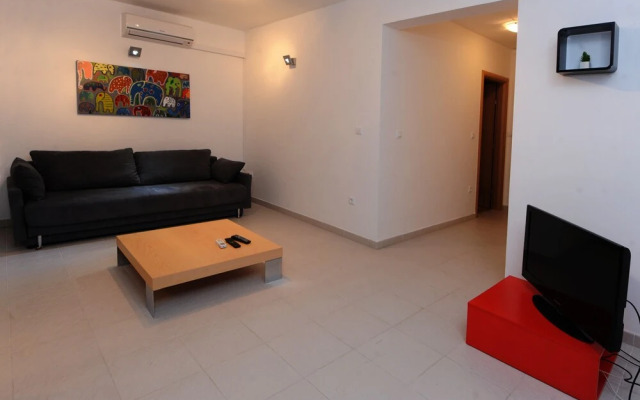 Citybreak Apartman With Private Beach Near Split