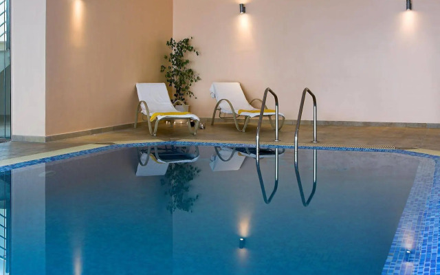 St. Nicolas Elegant Residence