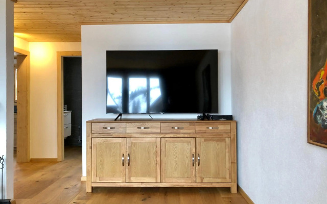 Cozy Apartment With Stunning View