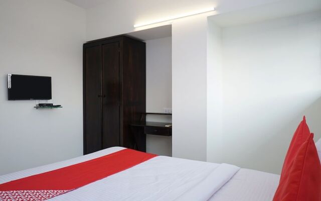 OYO 23670 Hotel Resonare Residency