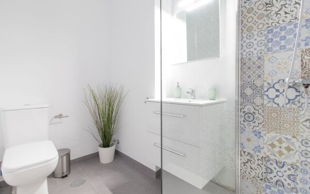 **** Luxury Terrace & Views Penthouse