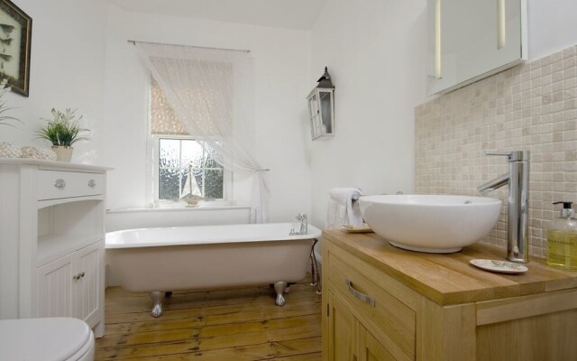 31 Salterton Road