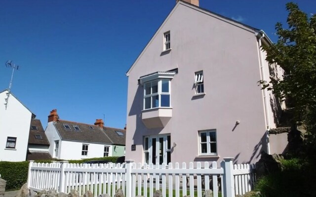 Park Place Court 3 Plas Bach