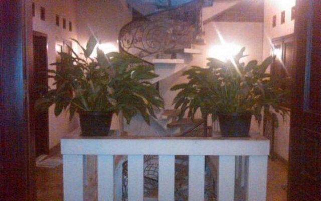 Rancho Topaz Guesthouse