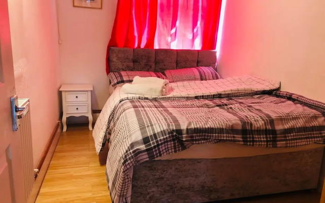 Economical 2BR Small Furnished Annex-high Wycombe