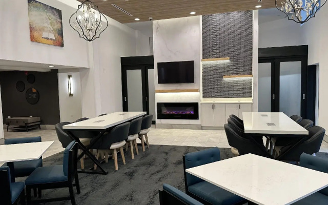 Hyatt Place Chicago O'Hare Airport