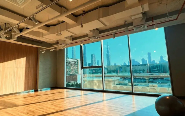 Regal 3BR Maid w Burj Khalifa View Balcony
