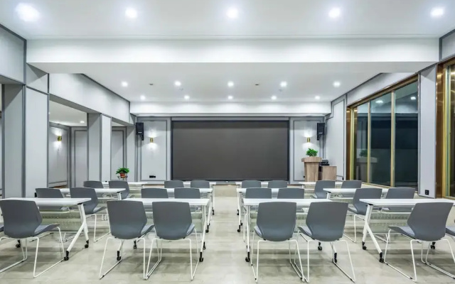Mercure Qingdao Downtown