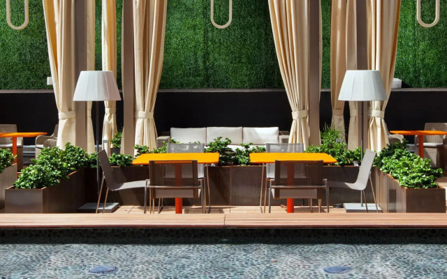 Sheraton Grand Los Angeles
