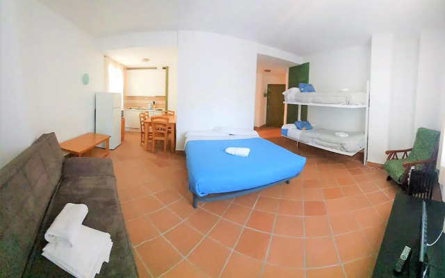 Todosierranevada Zona Baja Varios Edificios Junto A Los Telecabinas