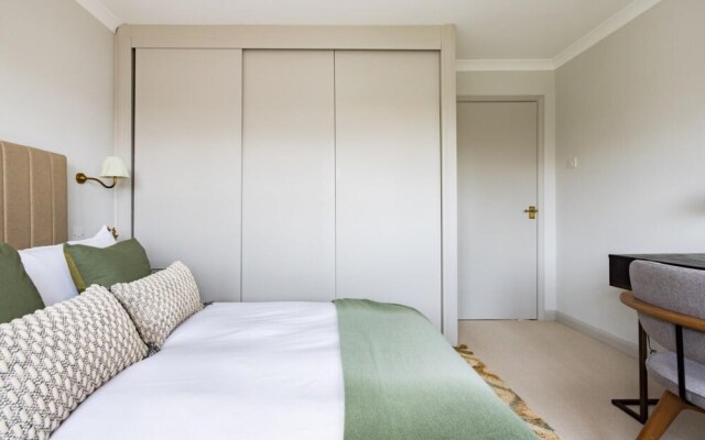 The Wycombe House - Inviting 5bdr House With Garden
